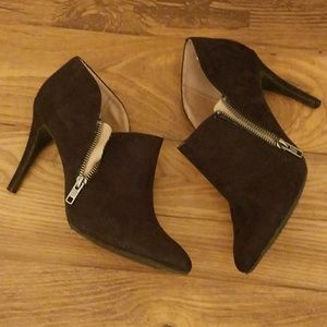 Sold Mossimo zip up booties